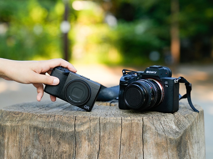 旅行におすすめのカメラ19選！持ち運びやすいカメラと選ぶポイントを解説