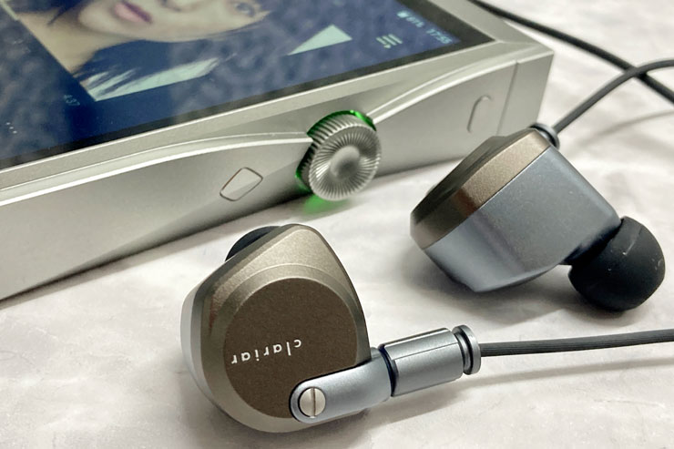 試聴レビュー】日本発のイヤホンブランド誕生！clariarがデビュー作