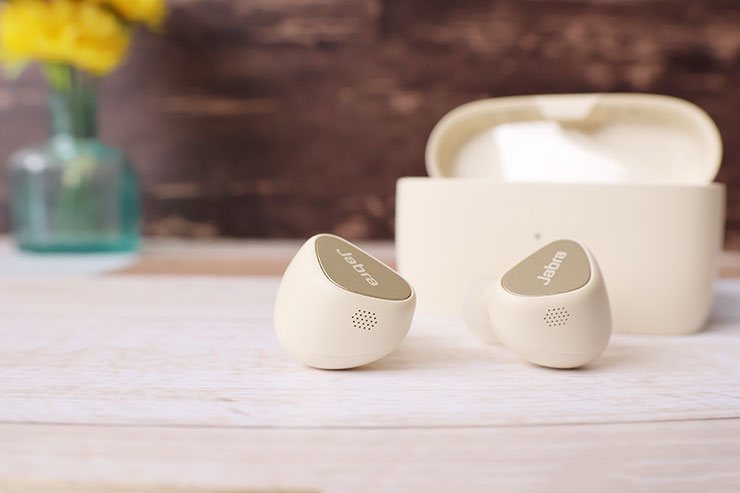 Jabra Elite 5 レビュー | aptX搭載で定位感がよくクリアな音質が魅力