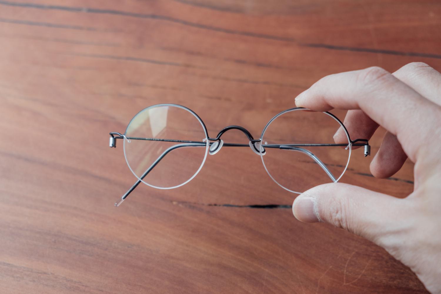 MARKUS Tのメガネを購入。ワイヤーでレンズを固定する独創的なデザイン