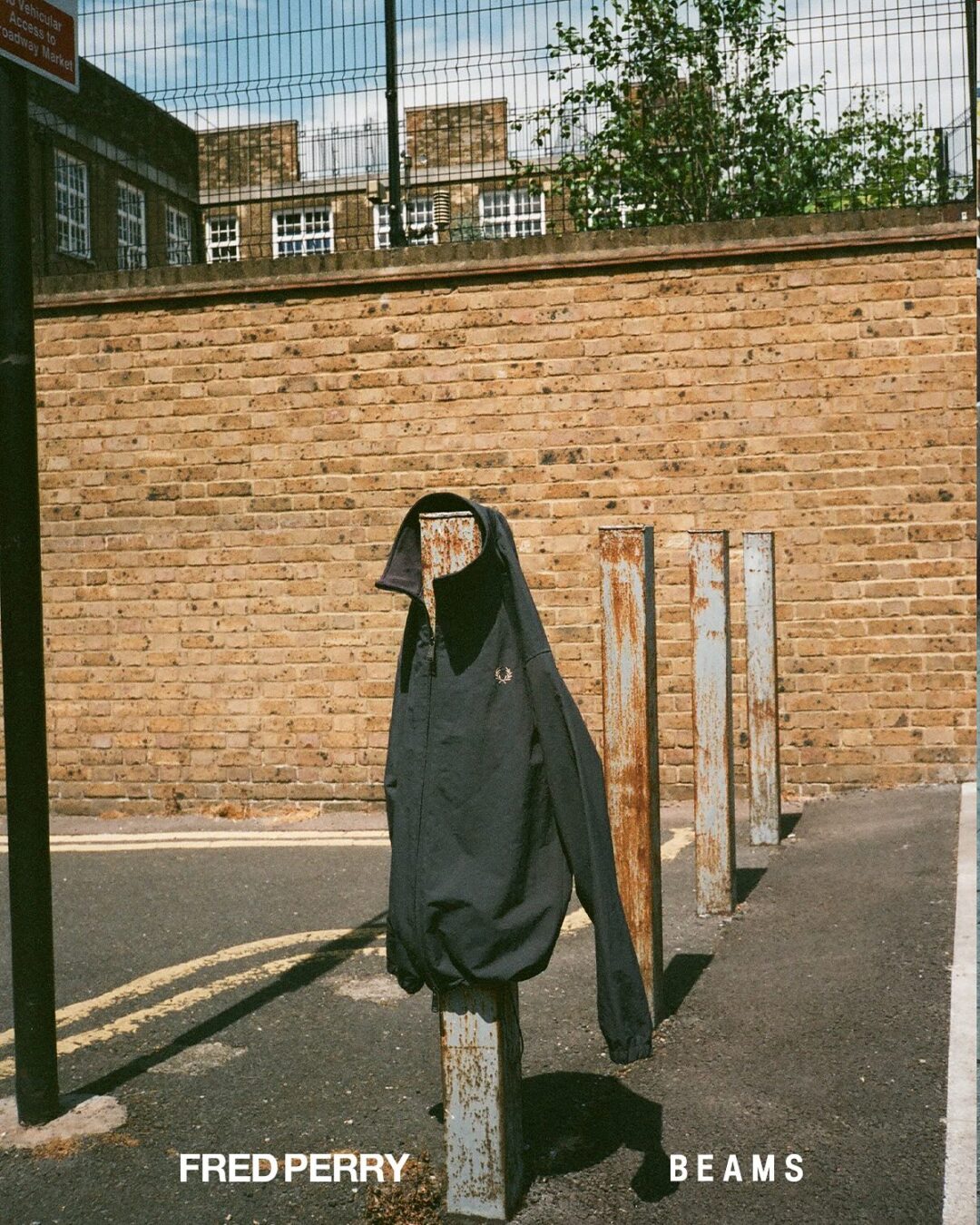 アンカーグレーカラーのFRED PERRY × BEAMS 2025 FW 最新コラボ