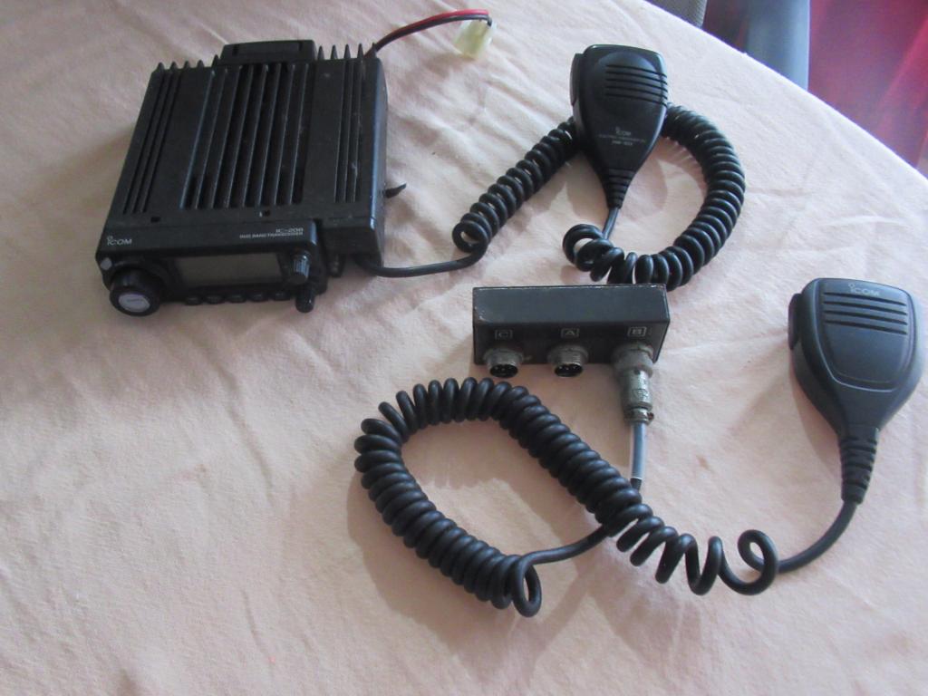 アイコム無線機 IC-208 デュアルバンドトランシーバー 145/433MH