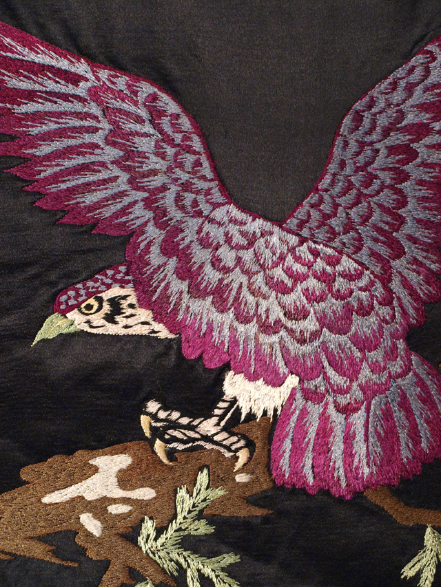 大正アンティーク 黒繻子に手刺繍の鷹柄 名古屋帯