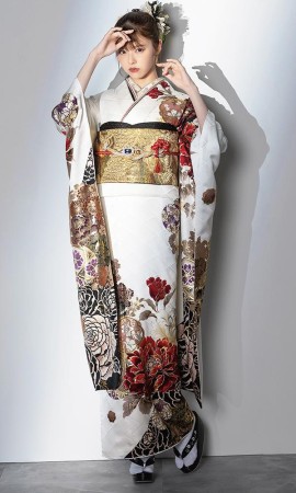 白地の金彩と赤の牡丹｜クール&ビューティ｜【菊京屋】振袖レンタル