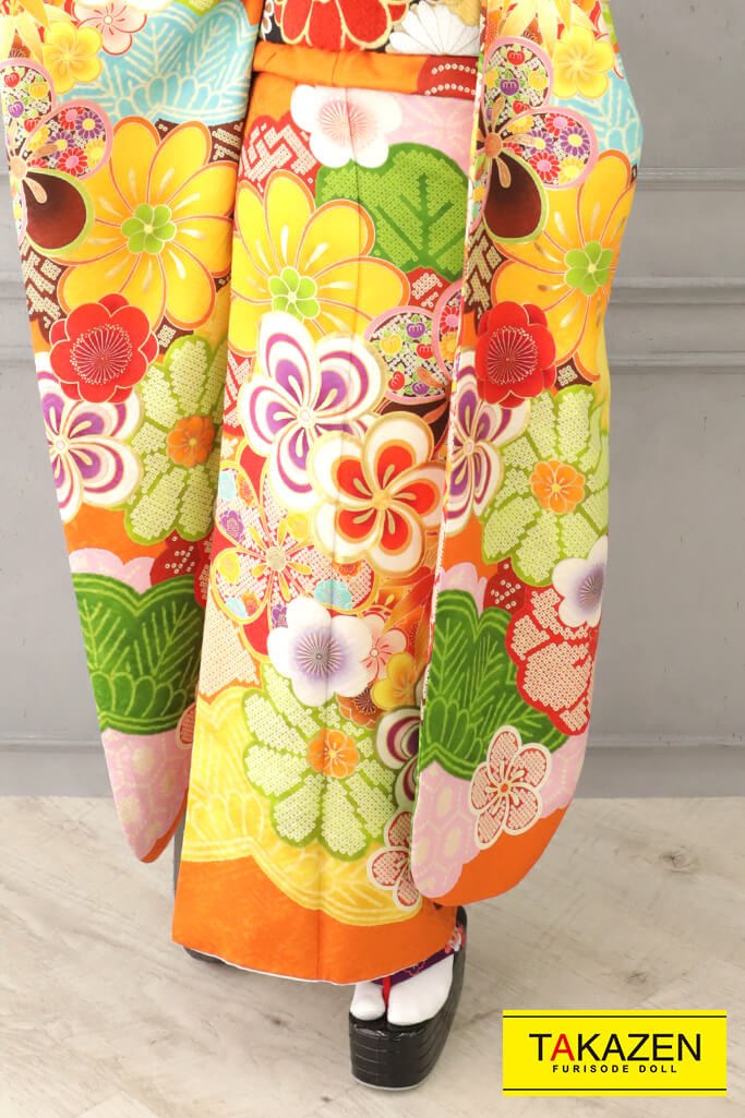 レトロ古典 オレンジ/グリーン(緑色) 花柄/現代柄 個性的 目立つ振袖