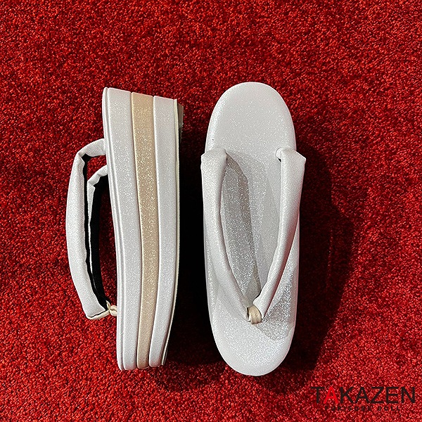 ラメ感オシャレ通販レンタル厚底草履バックセット 白/シルバー｜成⼈式