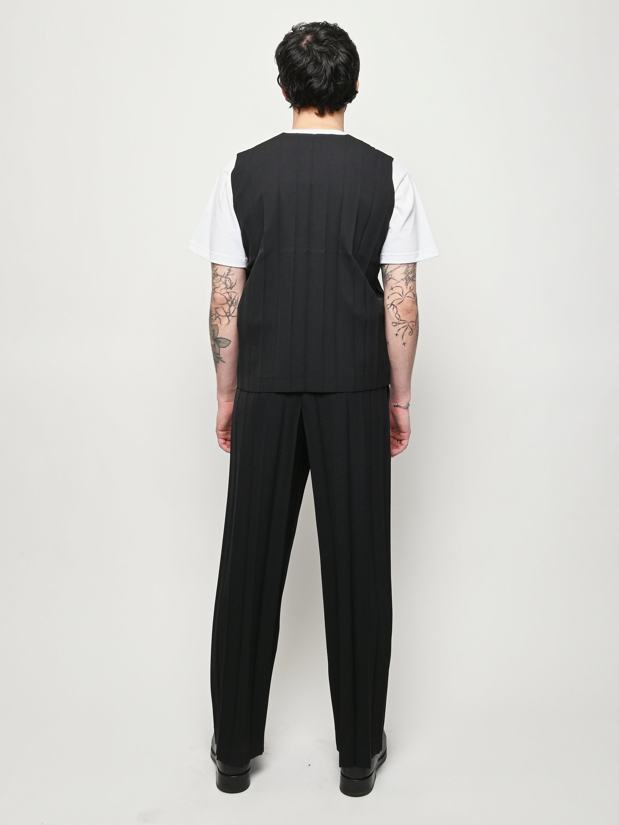 Homme Plisse Issey Miyake - Edge Ensemble Vest – Frances May