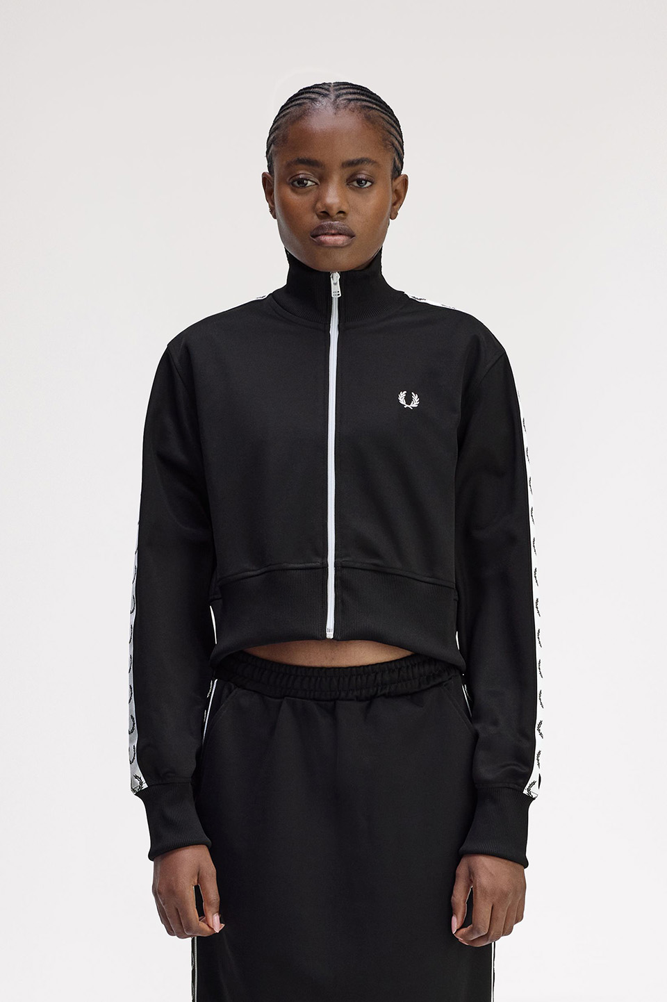 Cropped Taped Track Jacket(10 102：BLACK): | FRED PERRY JAPAN