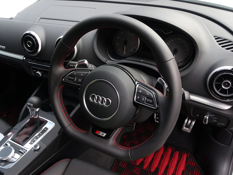 アウディ純正S3(8V)用フラットボトムステアリング - G-Speed web store