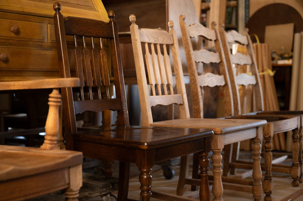 修理について | 横浜クラシック家具、無垢材家具の販売・修理店