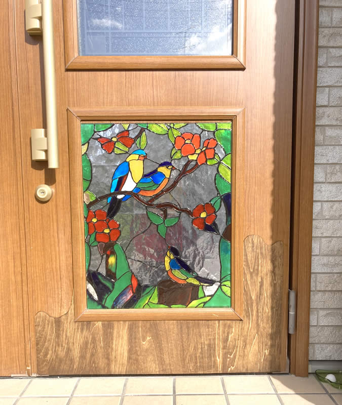 お客様のあっぱ例】まるでステンドグラス！手描きの美しい玄関ドア 鏡