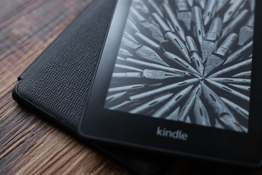 Kindle Paperwhite純正レザーケース/カバーレビュー｜ファブリック素材