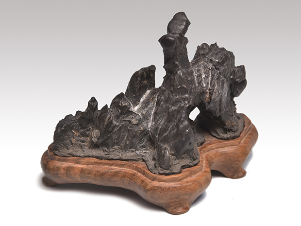 紀州 古谷石 筆架にも 手彫り唐木台座付 水石 | 古美術ささき