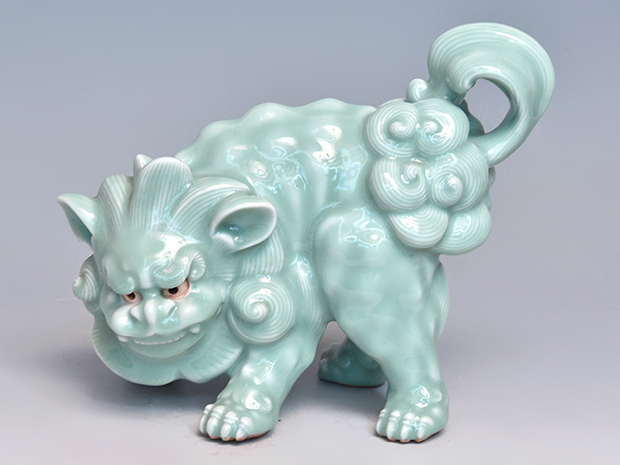 真葛窯 三代 宮川香山(作) 青磁釉 獅子置物 共箱 | 古美術ささき