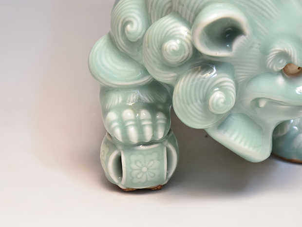 真葛窯 三代 宮川香山(作) 青磁釉 獅子置物 共箱 | 古美術ささき