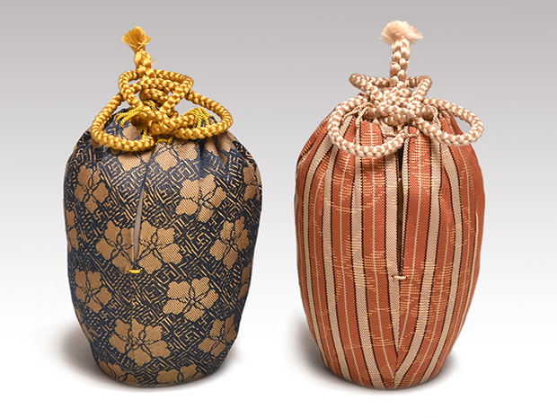 高取焼 肩衝茶入 高取喜恵(作) 共箱 象牙蓋 仕覆（藤種緞子・鎌倉金襴