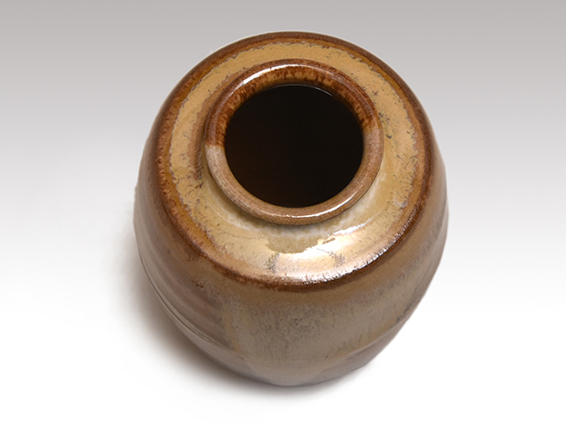 高取焼 肩衝茶入 高取喜恵(作) 共箱 象牙蓋 仕覆（藤種緞子・鎌倉金襴