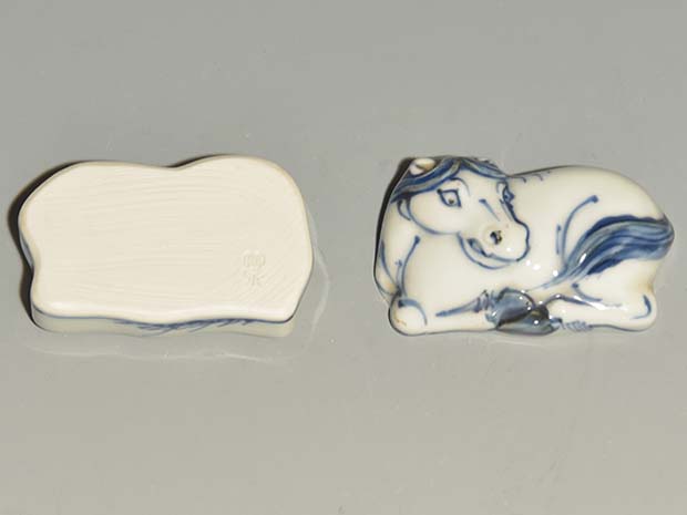 二代三浦竹泉（造）青華馬香合 共箱 茶道具 現代工芸 香道具 京焼 美品