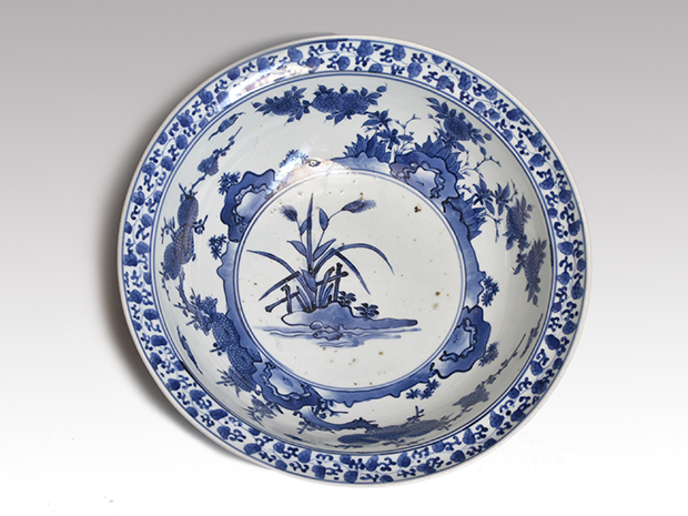 所載品 古伊万里（藍柿右衛門様式）草花文大鉢 江戸時代中期 | 古美術