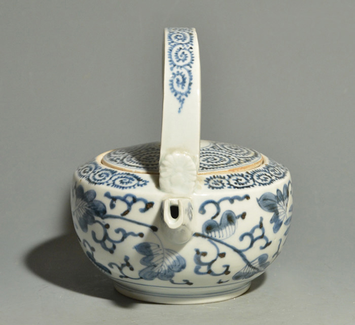 古伊万里 手付き水注 燗鍋 花に蛸唐草染付 共蓋 江戸後期 美品 | 古