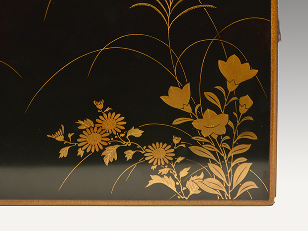 秋草蒔絵鼓箱 豪華彫金、銀金具付 明治から大正頃 | 古美術ささき