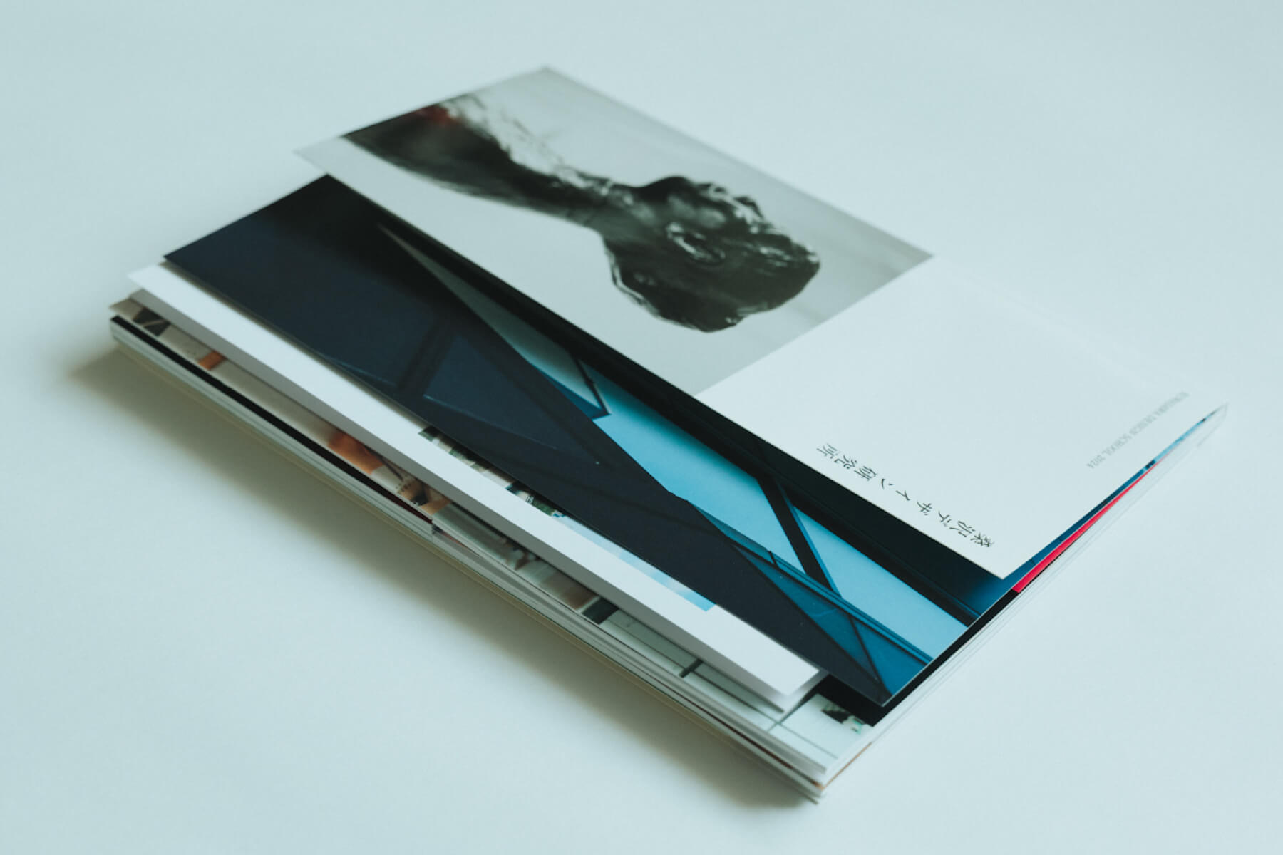 桑沢〉学校案内書2024の請求受付を開始しました / 専門学校桑沢