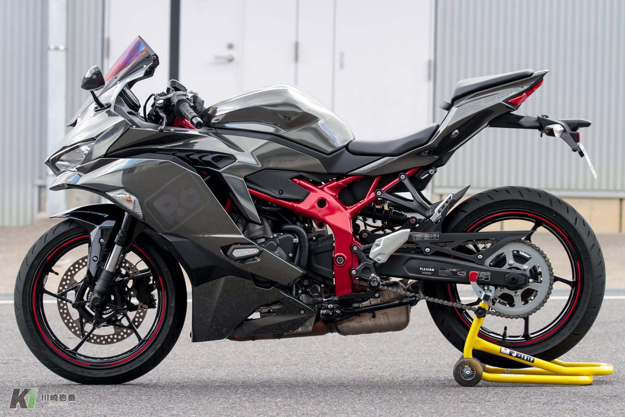 Ninja ZX-25R by P.E.O | カスタムマシン | カワサキイチバン