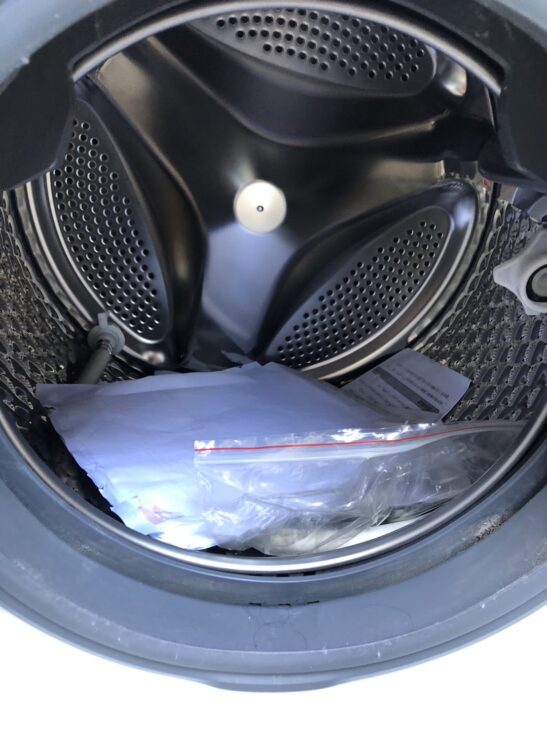 ボルトなし【無料引取】アイリスオーヤマ ドラム式洗濯機 FLK832 中央