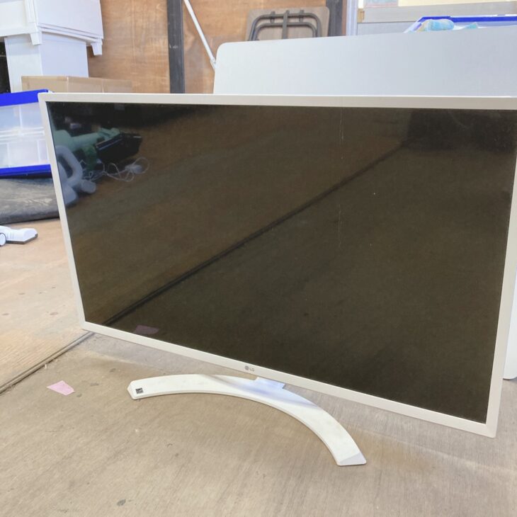 福島県塙町にてLG モニター 32MP58HQ-W やや使用感ありを出張買取しま