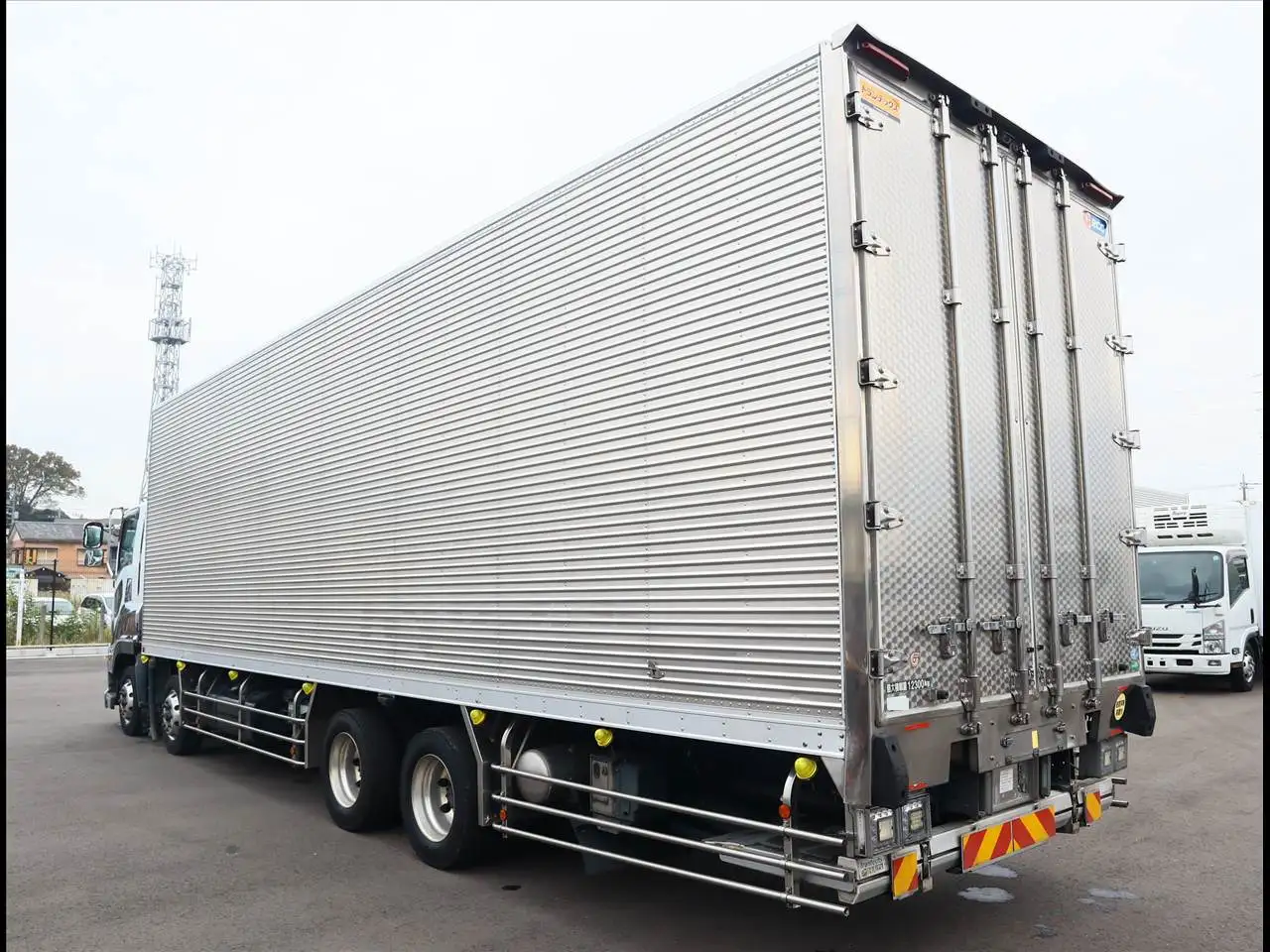 いすゞ ギガ 大型 冷凍冷蔵 の中古トラック【車両No.199978】｜中古