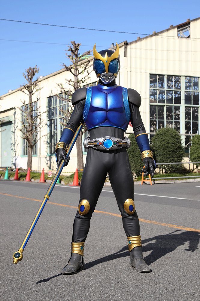 仮面ライダークウガ ドラゴンフォーム(DCD) | 仮面ライダー図鑑 | 東映