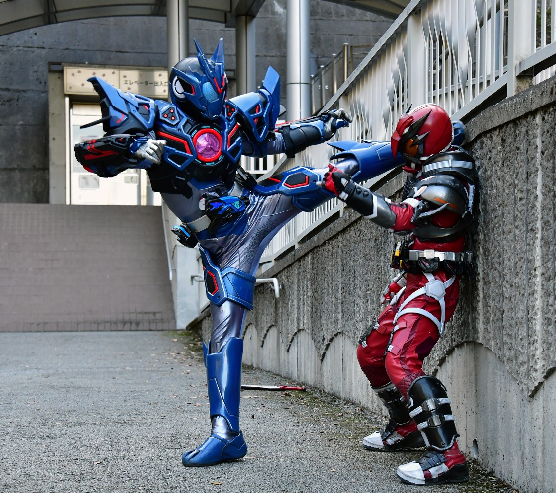 仮面ライダーバルカン アサルトウルフ | 仮面ライダー図鑑 | 東映