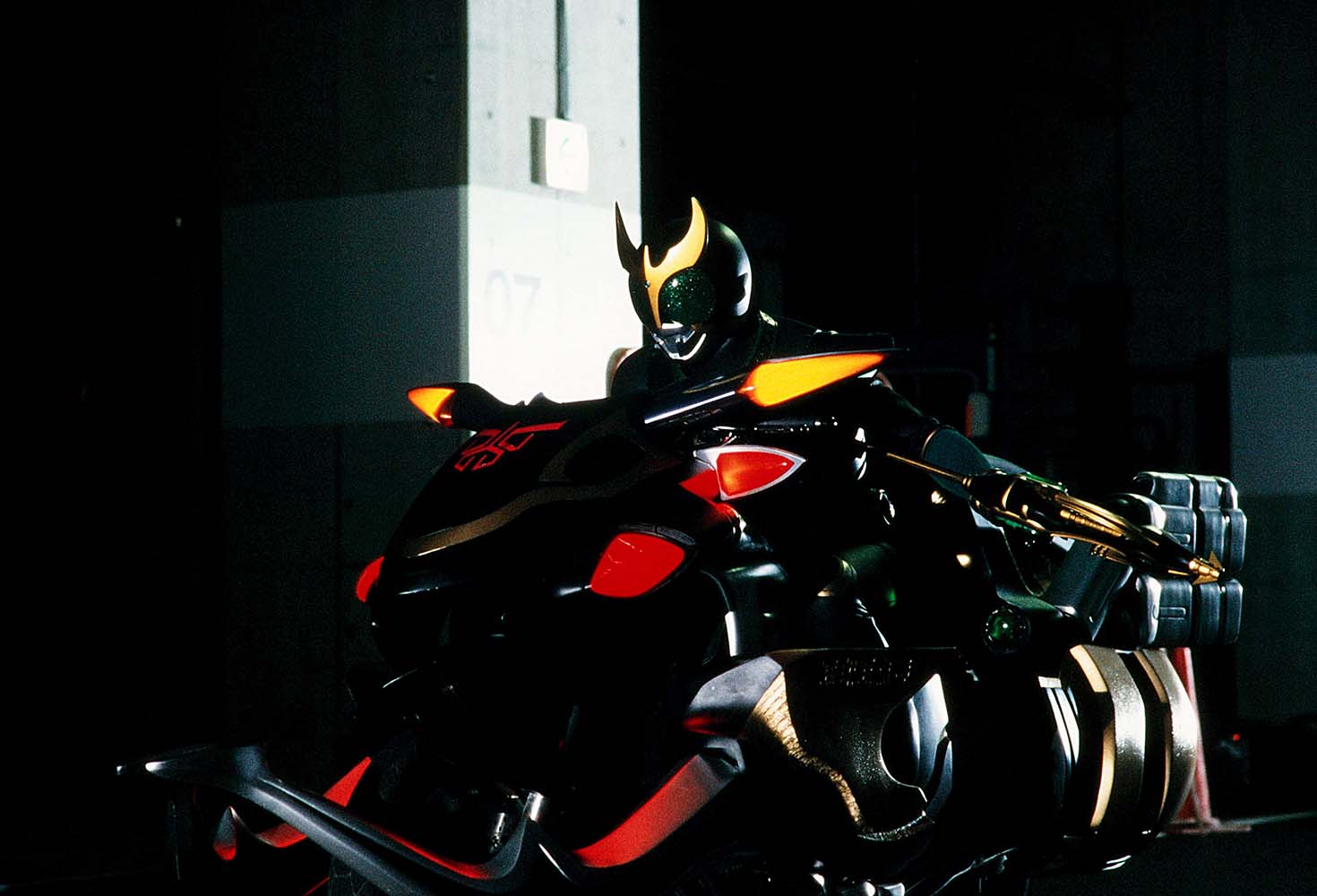 ビートゴウラム | 仮面ライダー図鑑 | 東映