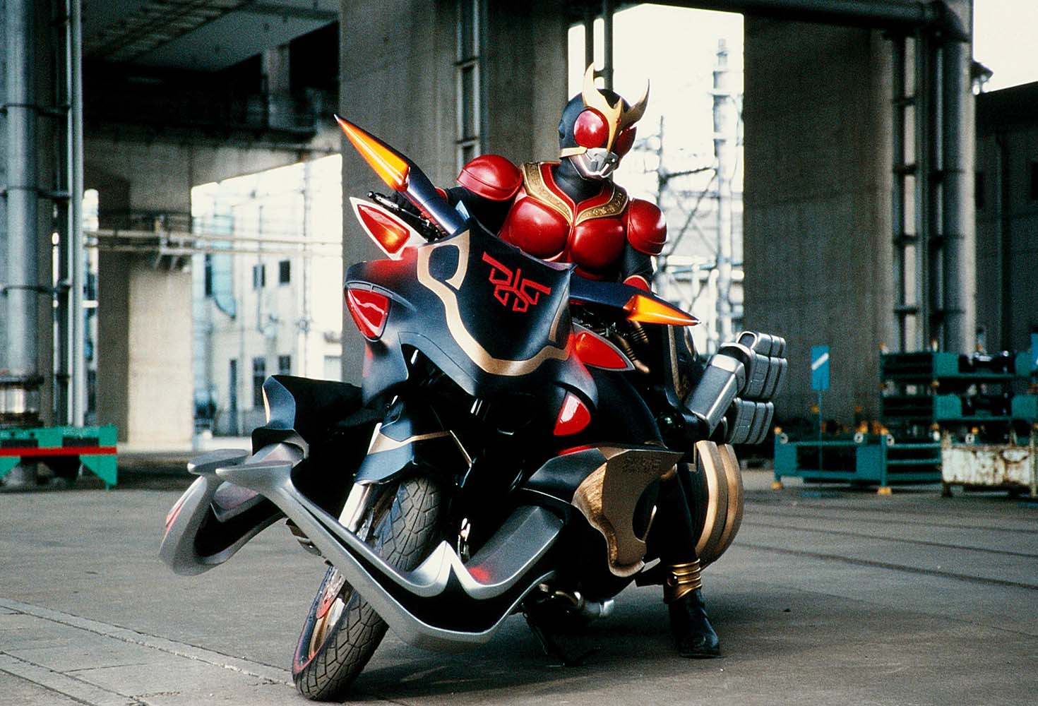 ビートゴウラム | 仮面ライダー図鑑 | 東映