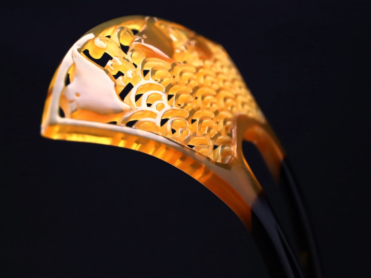 白べっ甲波千鳥青海波透かし彫りかんざし｜結婚披露宴、礼装から準礼装