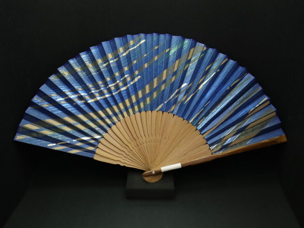 扇子｜紳士用扇子2023・3種｜カレイ、竹の子、線、透かし柄の涼しげな
