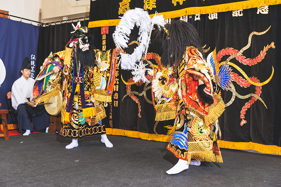 島根の伝統芸能「石見神楽」を体験！実際の衣装や面を身に付け舞う