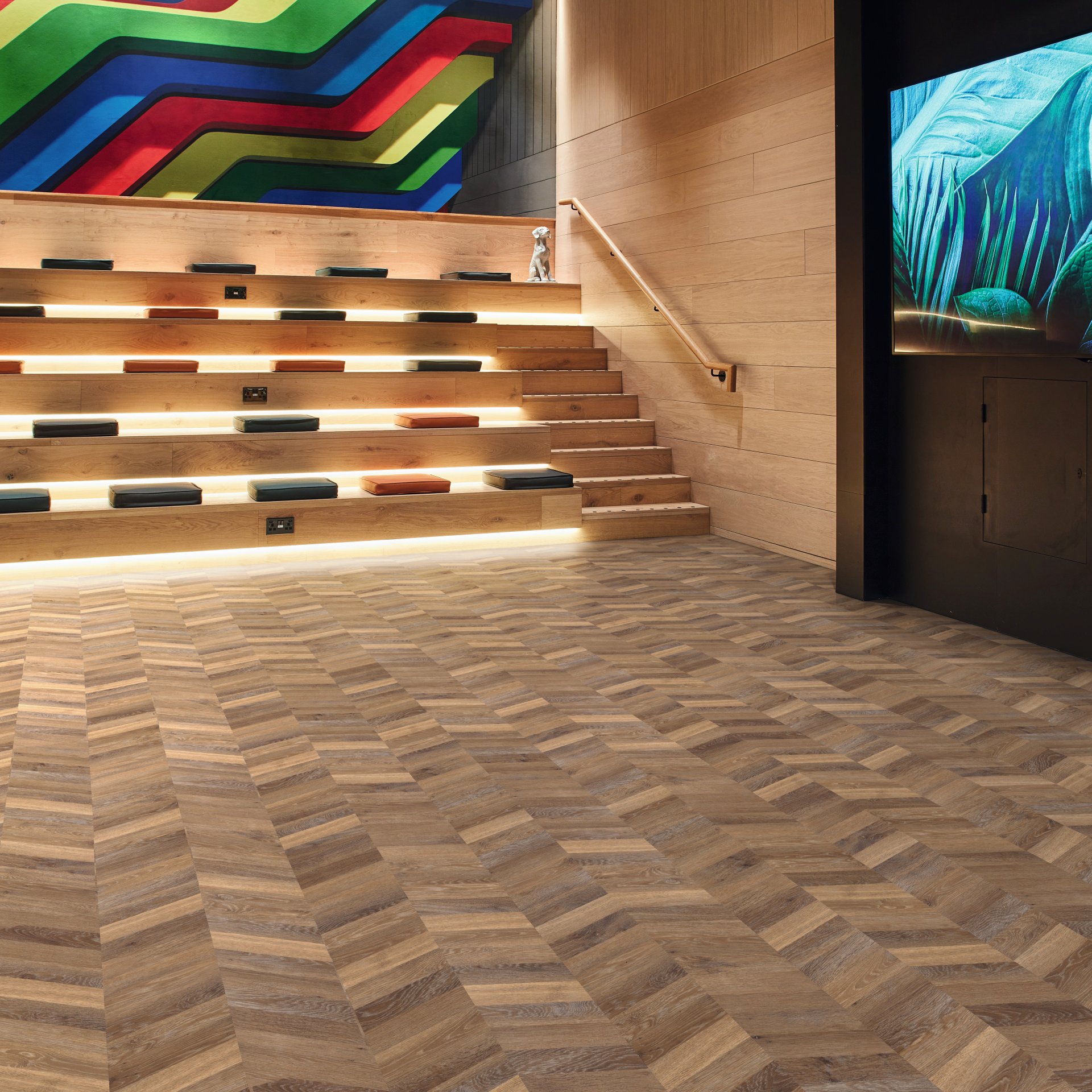 Knight Tile | Mid Limed Oak SCB-CH-KP96
