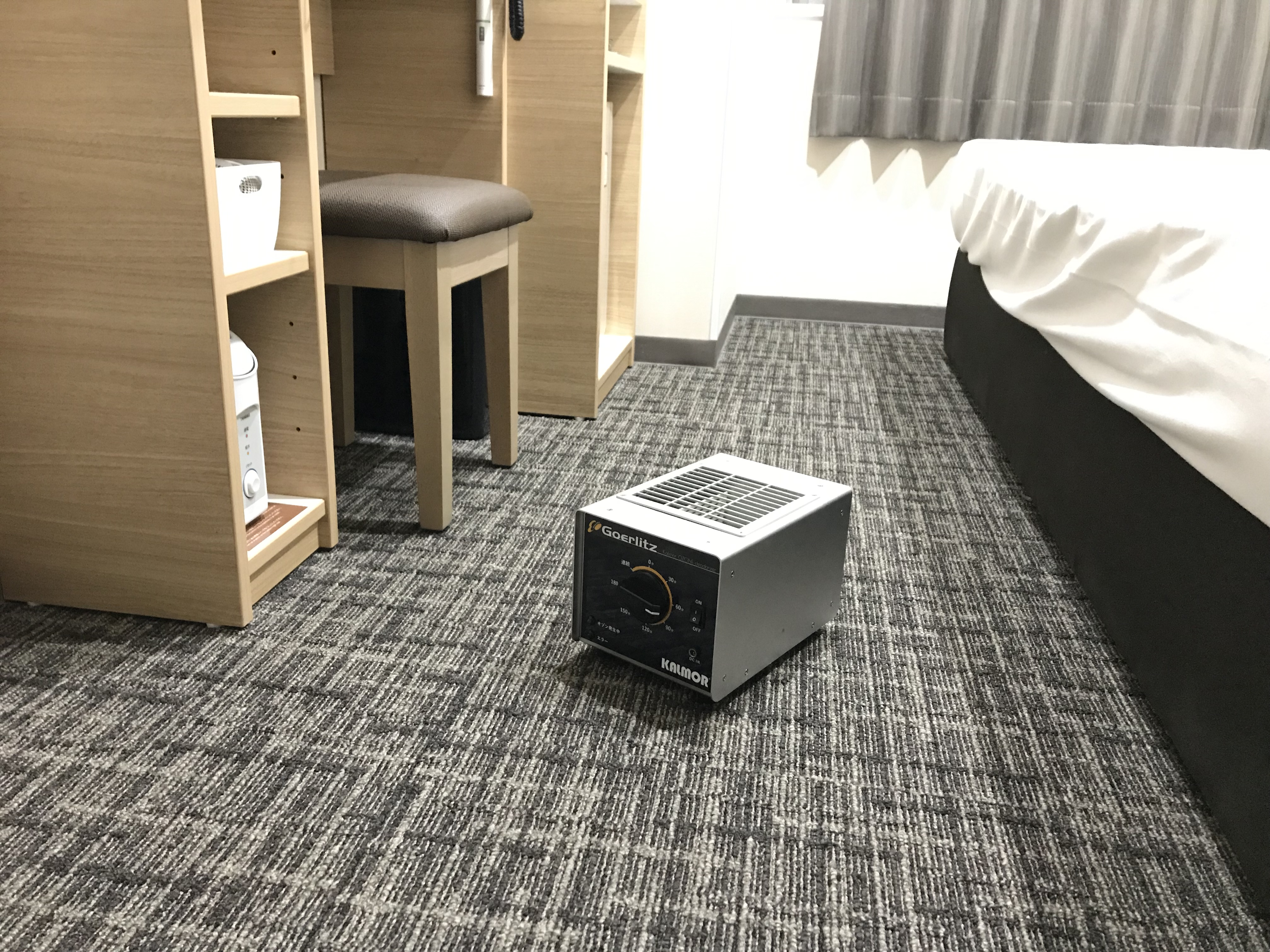 最新型 / 軽量・携帯式オゾン脱臭機【ゲルリッツ】 - プロ脱臭部隊から