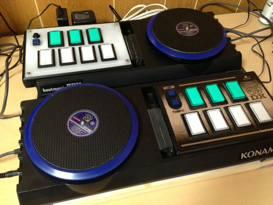 ビートマニア 後期プレミアムコントローラー ライトニングフルカラー