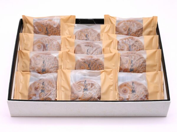 NEW】TENKA TAIHEI | Japanese red bean cake | K. Minamoto