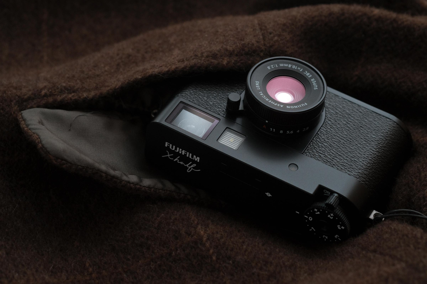 話題の富士フイルム X halfを徹底考察｜サイズは半分、画質は1/4、楽し