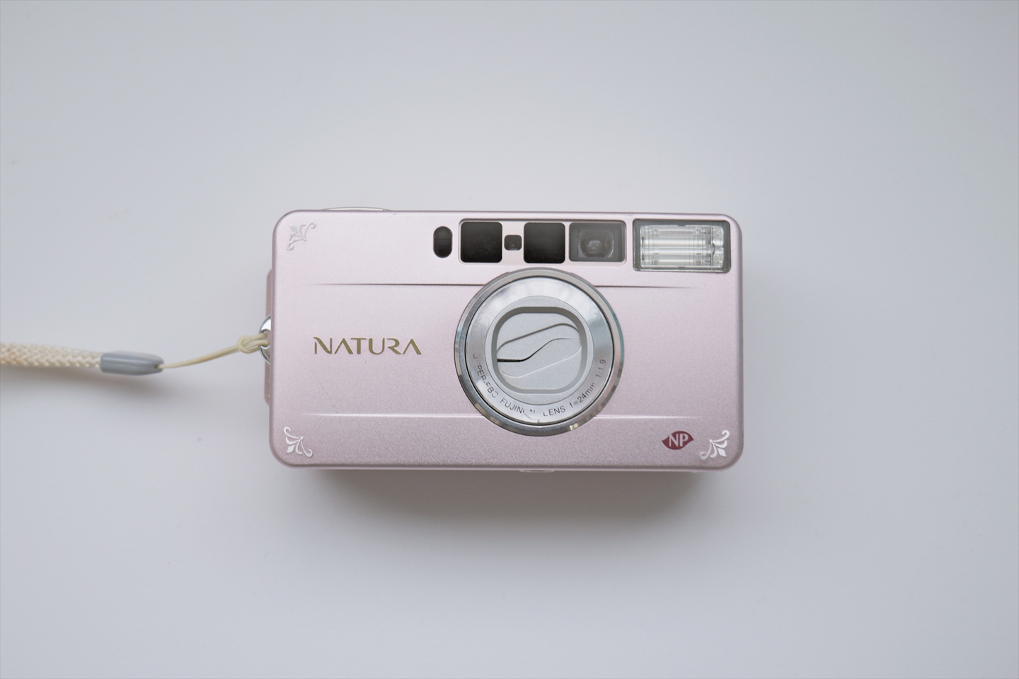 感じたままを、感じたままに写すフィルムコンパクトカメラ｜富士