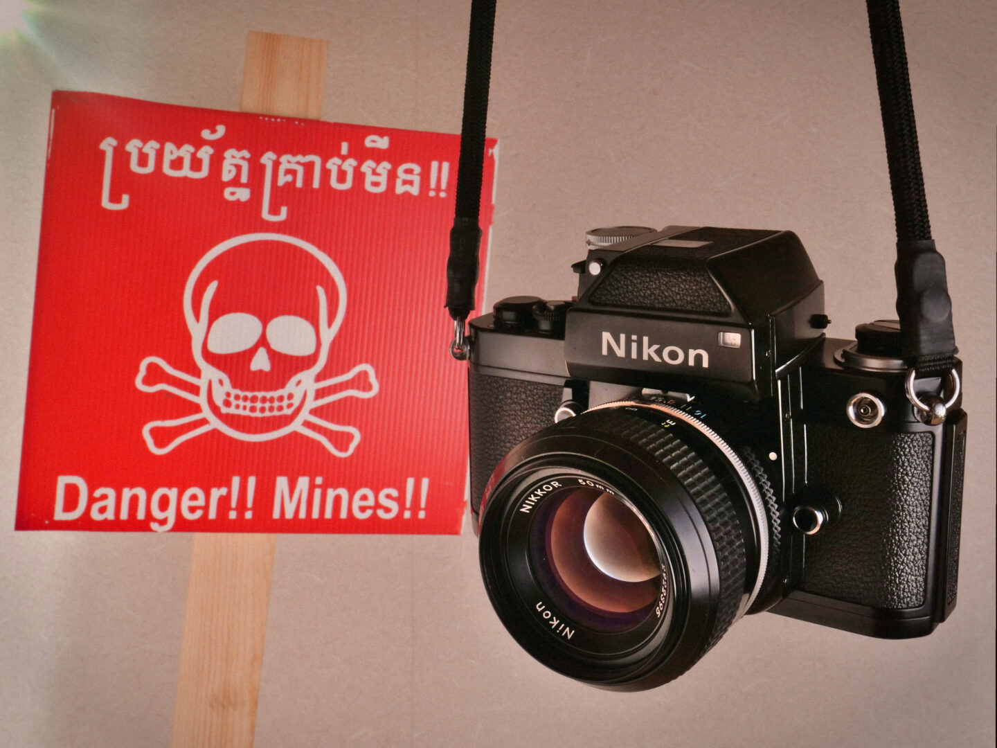 映画の中の、あのカメラ｜11 地雷を踏んだらサヨウナラ(1999) ニコンF2