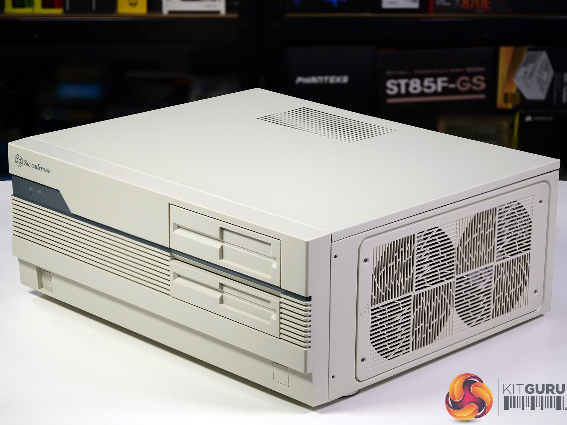 SilverStone FLP01 – The 80s Called, They Want Their Case Back