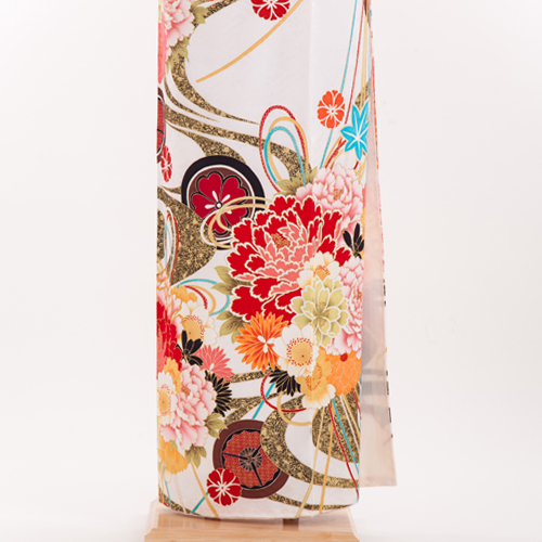 正絹・振袖レンタル【姉妹・友人向け】140204 山本寛斎 白地 丸柄に花