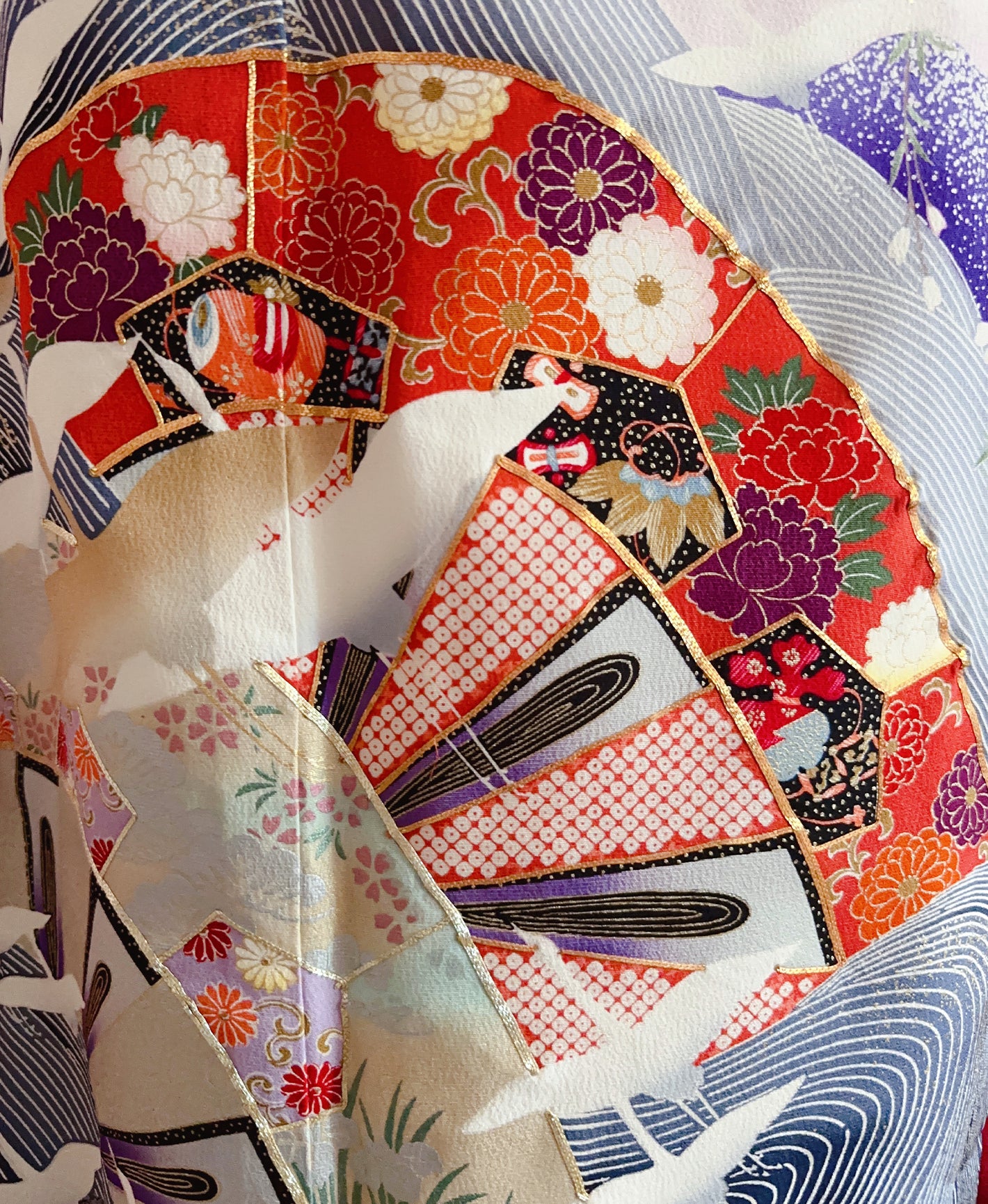 振袖レンタル・撫子色 ピンク系 暈し染め 駒刺繍 金彩 藤 桜 扇 鶴