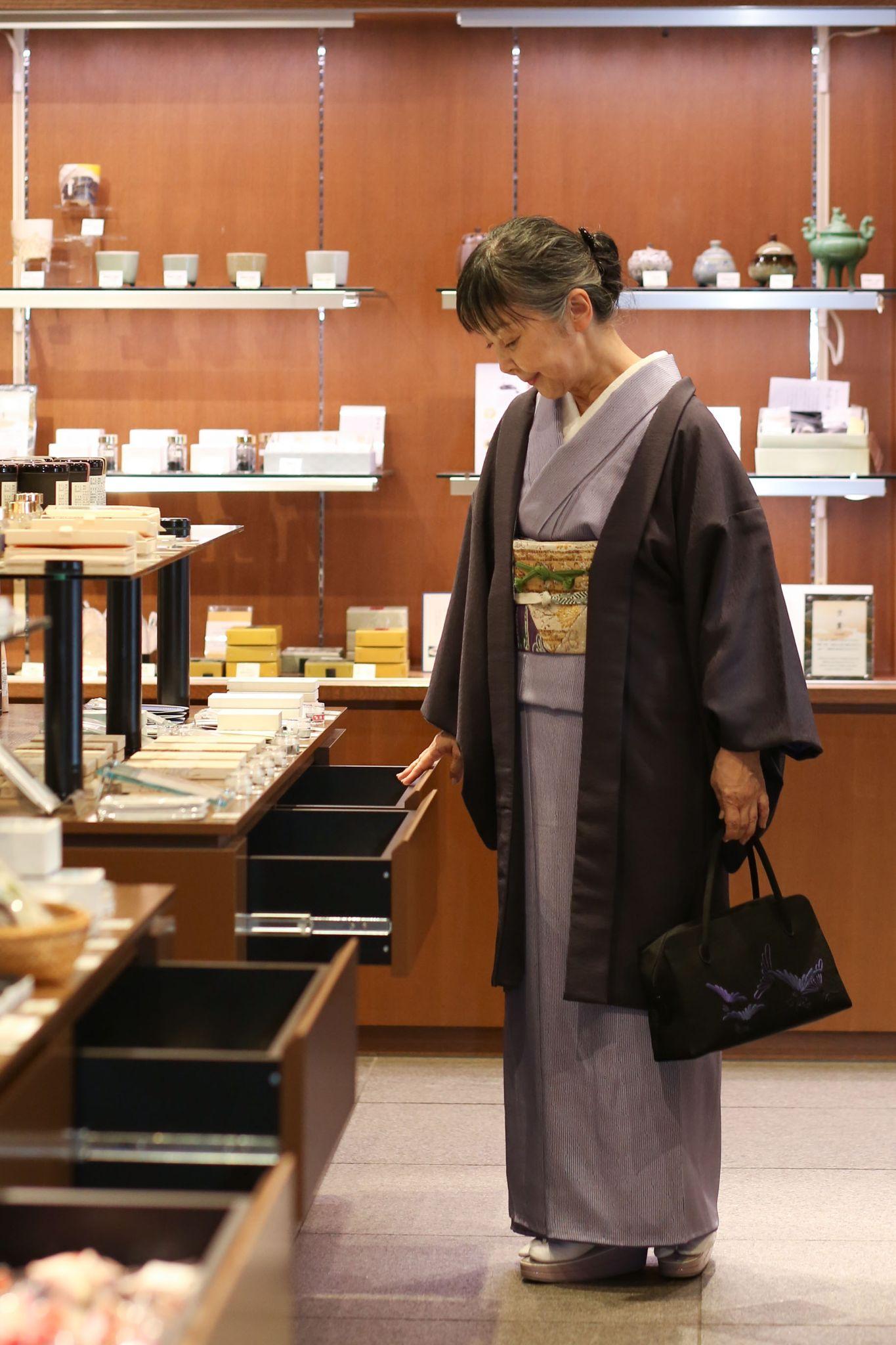 山田松香木店』で私だけの“匂ひ袋”体験を 「京都できもの、きもので