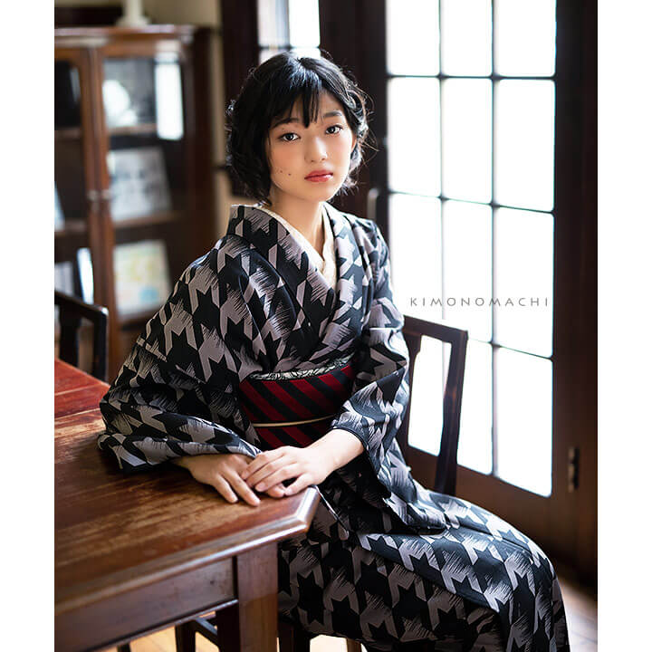 洗える着物08：黒グレー絣千鳥格子 KIMONOMACHIオリジナル 2018-2019