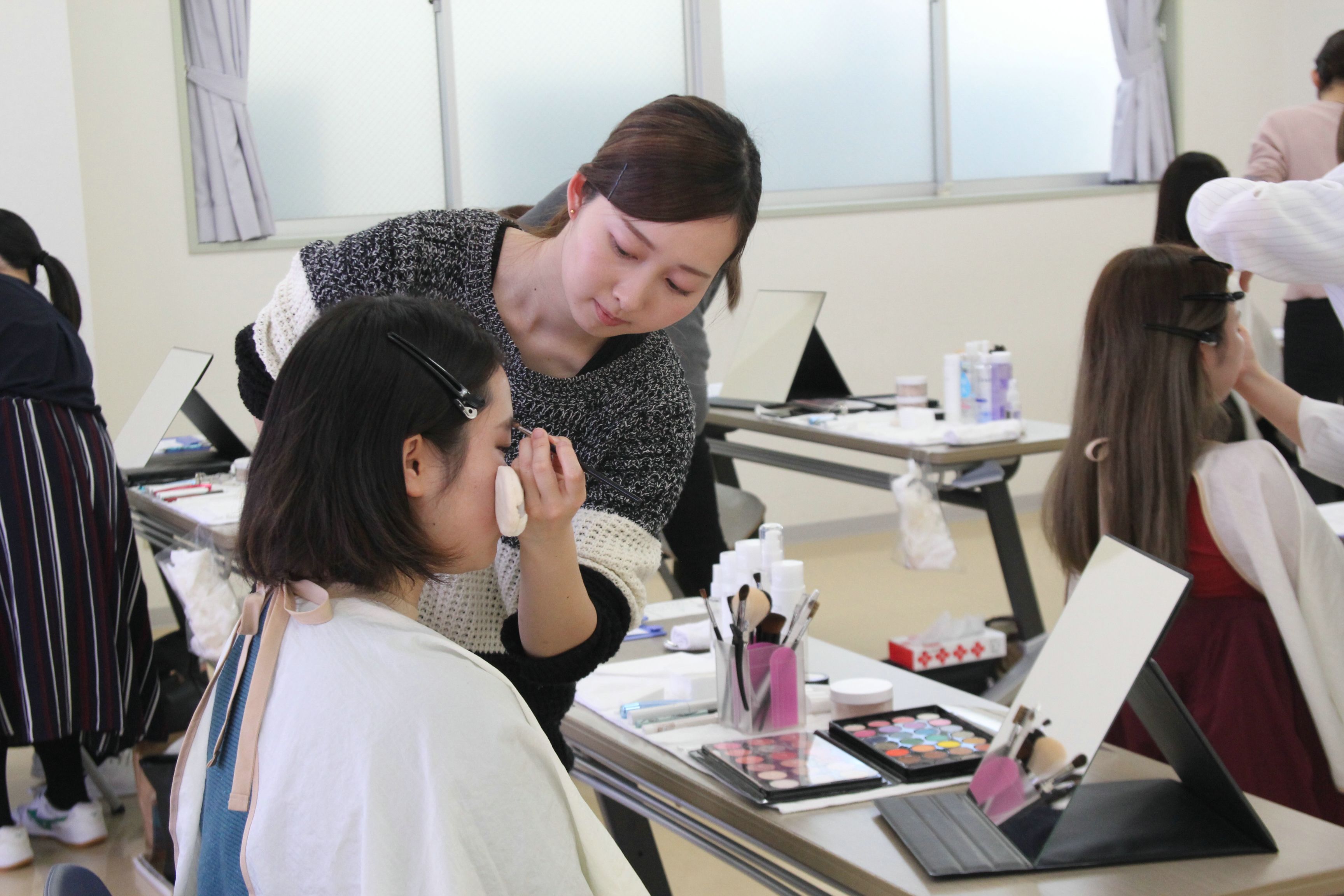 日本メイクアップ技術検定試験 1級 | トピックス